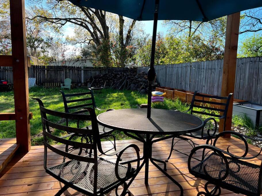 South Austin Serendipity Hideout W/ Infrared Sauna Apartment Exterior photo